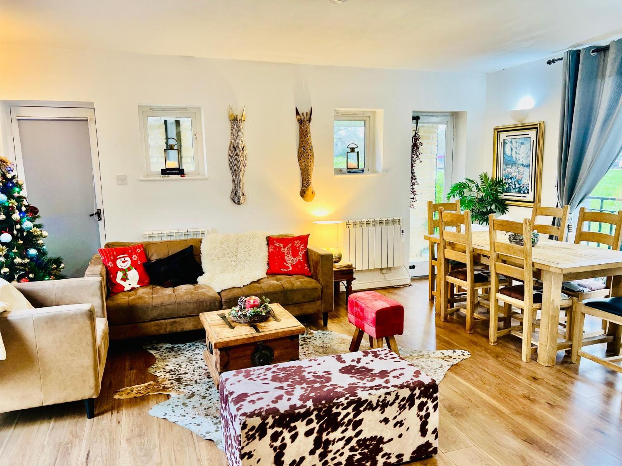 Castleford Cottage , Lowermill Estate Somerford Keynes エクステリア 写真