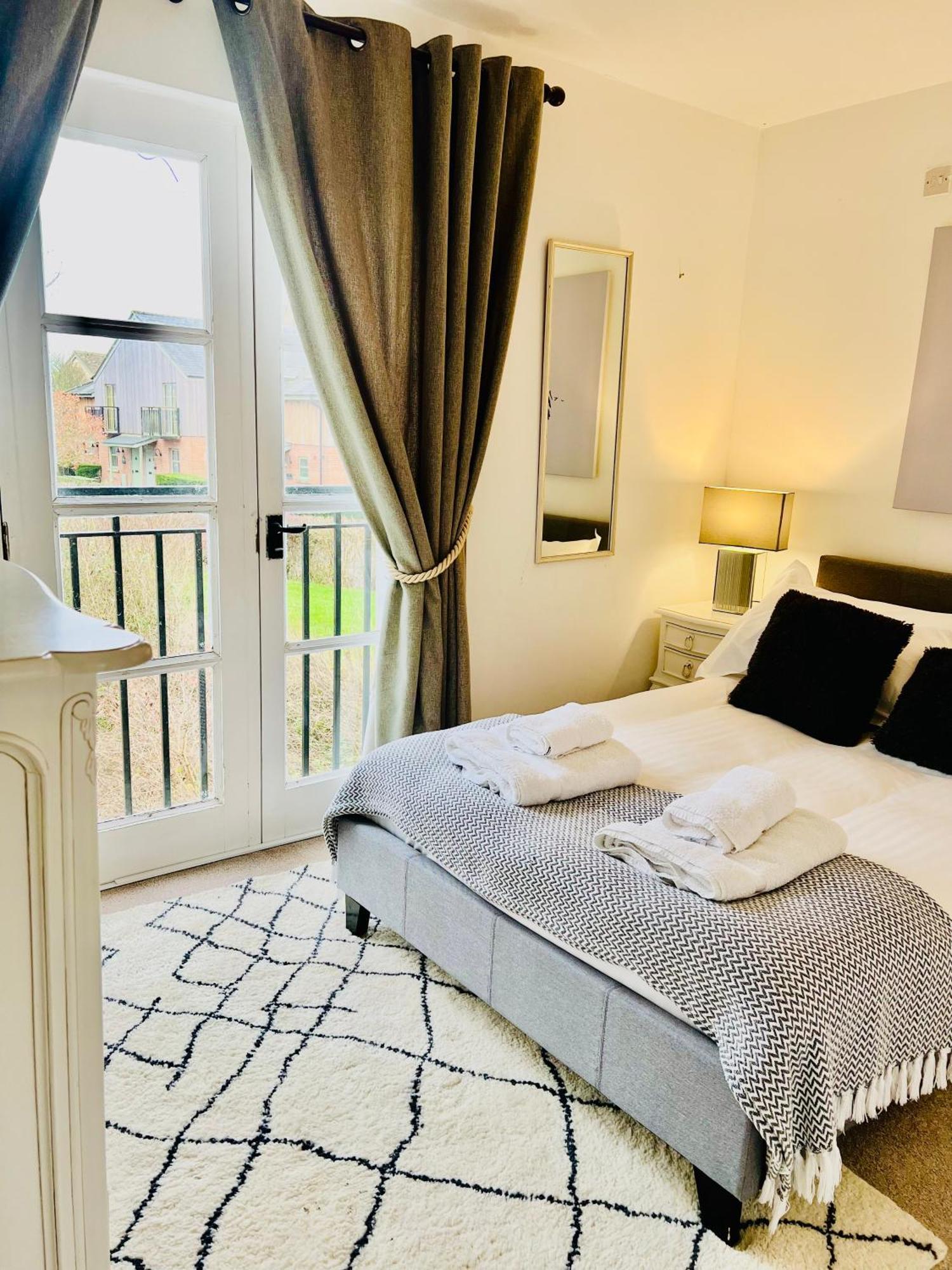 Castleford Cottage , Lowermill Estate Somerford Keynes エクステリア 写真